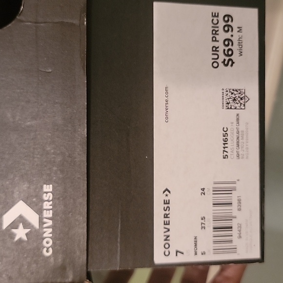 Converse tennis shoes - Picture 8 of 10